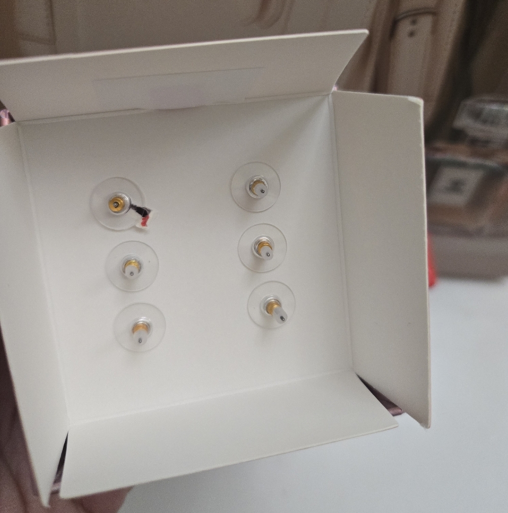 Betsey Johnson Love Spell Set Of 3 Pairs Stud Earrings NIB - Picture 3 of 4